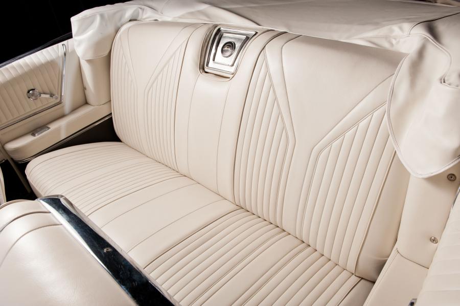  Chevrolet Impala SS 396 Convertible 1965 года  (фото 14 из 29)